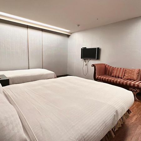 Crystal City Hotel Чжунлі Екстер'єр фото