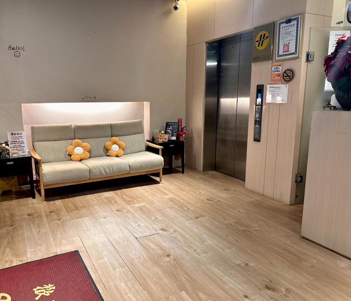 Crystal City Hotel Чжунлі Екстер'єр фото